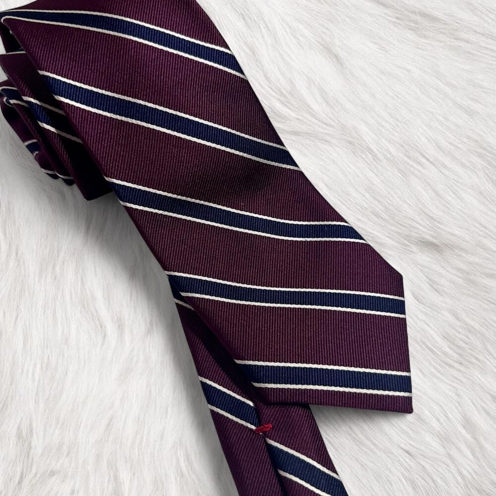 Tommy Hilfiger 100% silk Old Money burgundy striped tie Classic Preppy Necktie